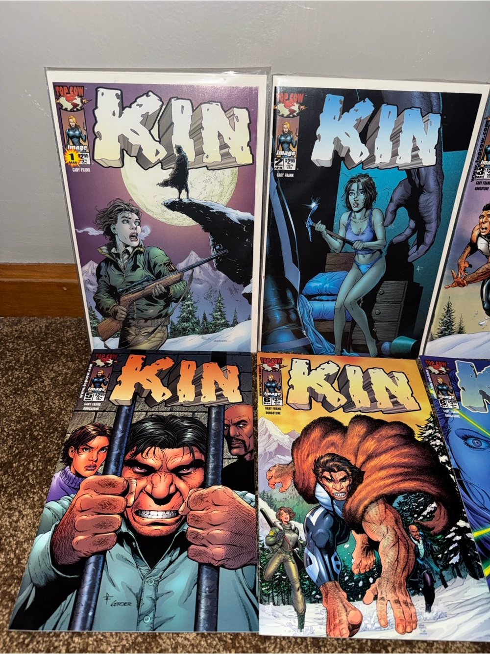 KIN Comic Lot! - Picture 2 of 3